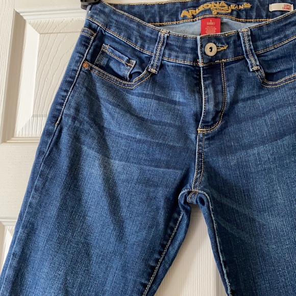 Dark Blue Junior's Jeans- Size 5 - Picture 2 of 6